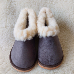 Pantufas cinzento